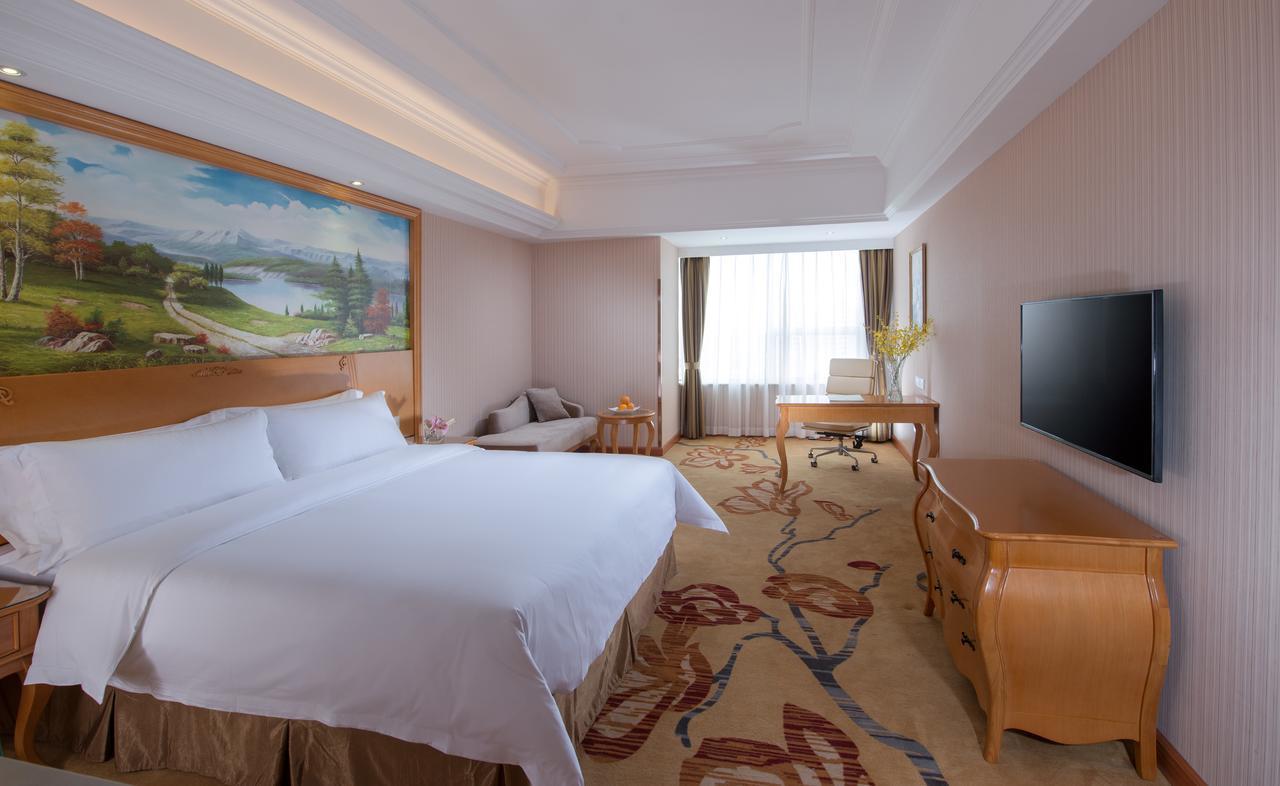 Vienna 3 Best Hotel Meilong Road Shenzhen Luaran gambar